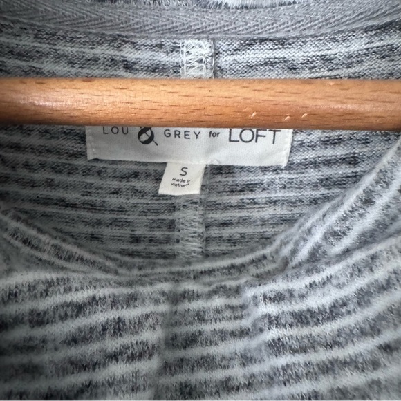 Lou & Grey cowl neck long sleeve draw string waist dress gray white Size Small - Picture 3 of 6